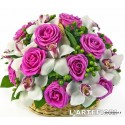 Panier de roses aqua orchidées blanches..