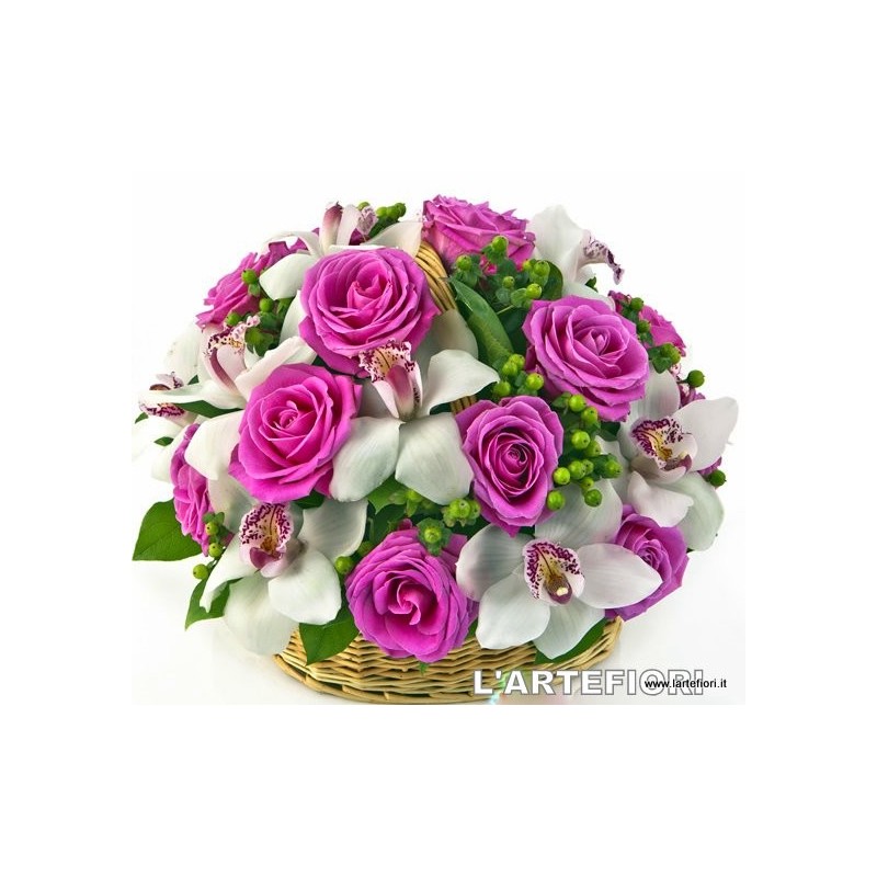 Panier de roses aqua orchidées blanches..