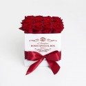 20 Rosas rojas en una caja, en la inolvidable emoción!