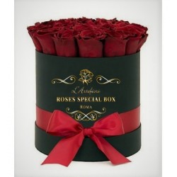 15 Roses rouges dans une boîte, dans les moments de bonheur inoubliables!