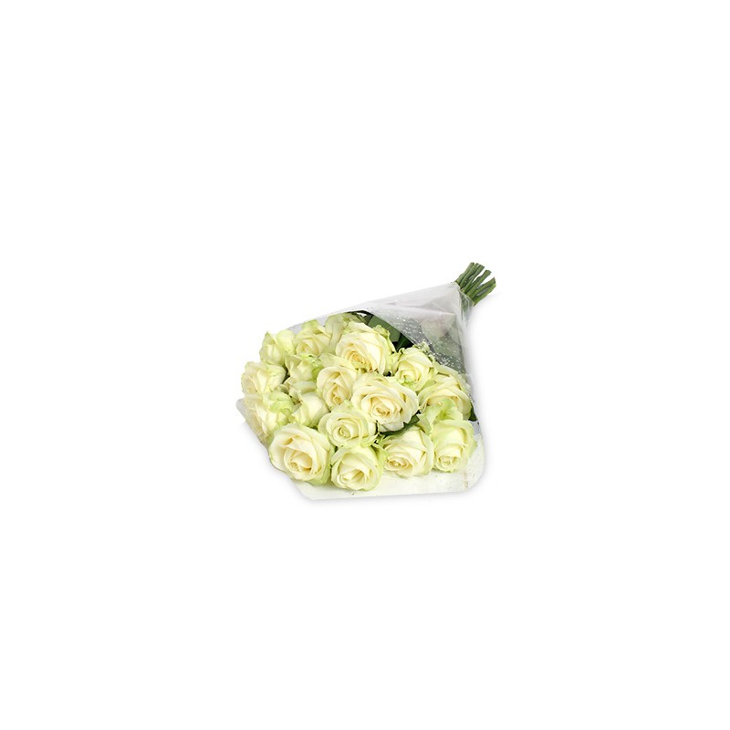 Buchet de 10 trandafiri albi cu verde, fructe de padure si frunze verzi