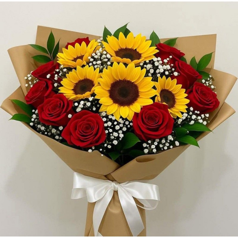 Rose rosse e girasoli