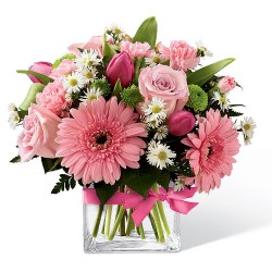 Composizione in vetro con ortensie-rose-alstroemeria-e-garofani