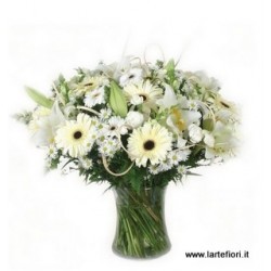 Bella Combinazione di  fiori Bianchi