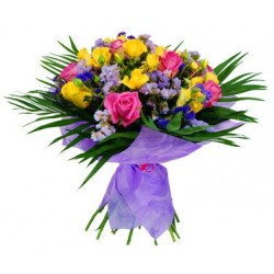 Bouquet of yellow roses and yellow and fuchsia flowers complementary